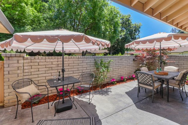1202 Commons Dr, Sacramento, CA 95825
