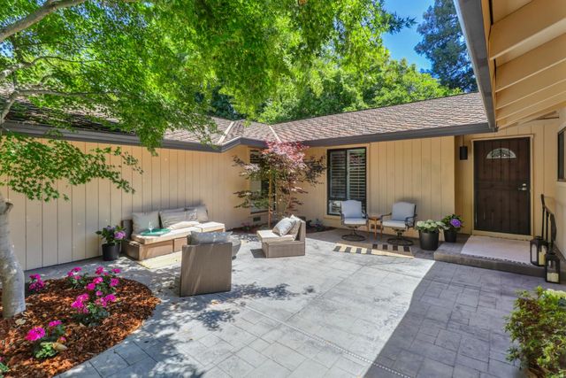 1202 Commons Dr, Sacramento, CA 95825