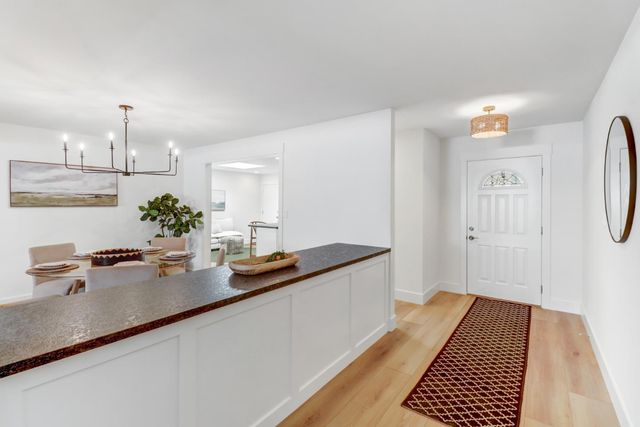 1202 Commons Dr, Sacramento, CA 95825