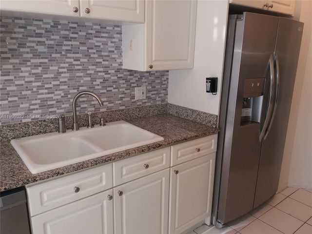 17275 Collins Avenue 801, Sunny Isles Beach, FL 33160