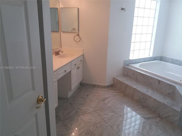 17275 Collins Avenue 801, Sunny Isles Beach, FL 33160