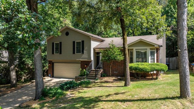 13204 Laurel Oaks, Little Rock, AR 72211