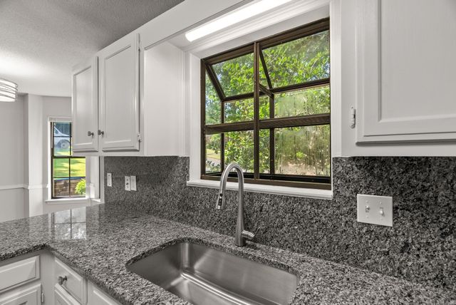 13204 Laurel Oaks, Little Rock, AR 72211