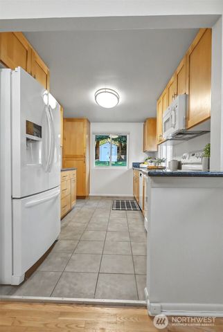 2021 NE 97th Street, Seattle, WA 98115