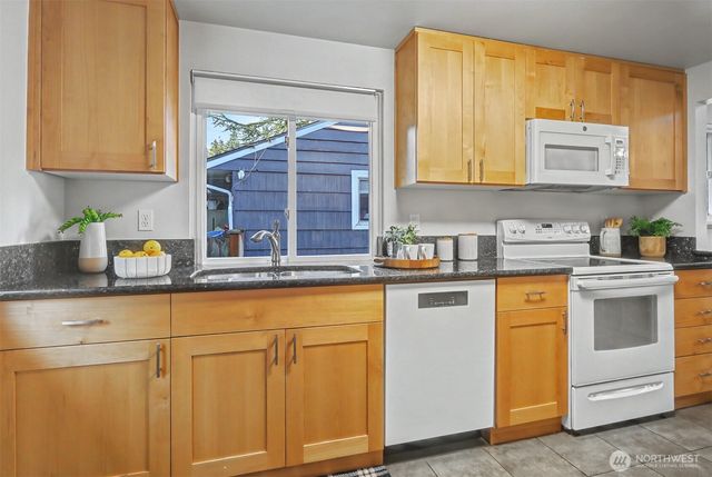 2021 NE 97th Street, Seattle, WA 98115