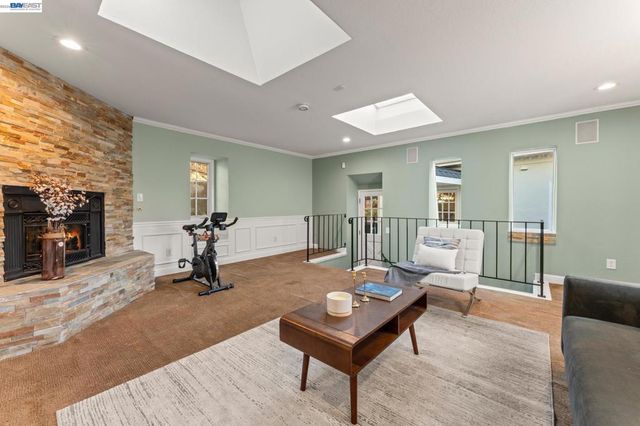 4571 Ewing Rd, Castro Valley, CA 94546