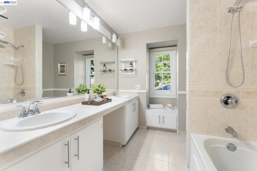 Image 30 of property listing at 4571 Ewing Rd, Castro Valley, CA 94546