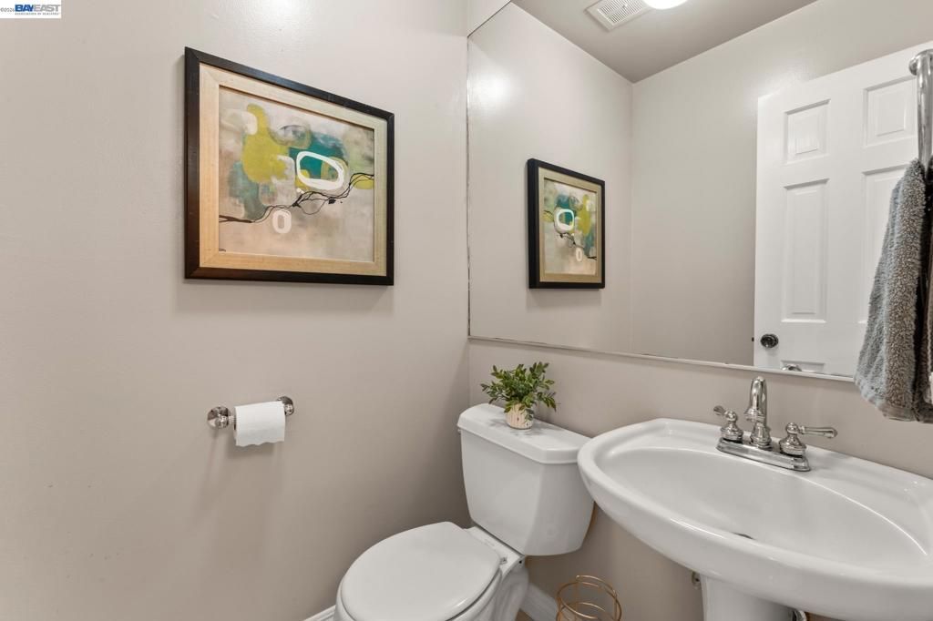 Image 41 of property listing at 4571 Ewing Rd, Castro Valley, CA 94546