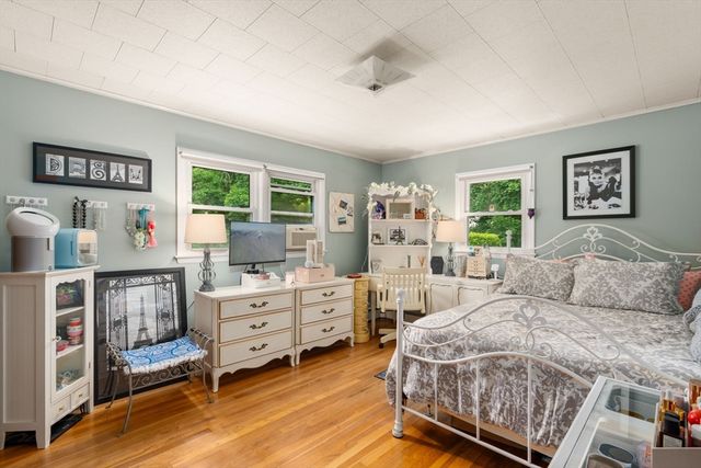 12 Ruby Rd, Saugus, MA 01906