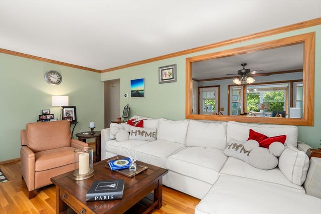 12 Ruby Rd, Saugus, MA 01906