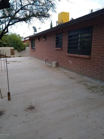 446 Calle Pinzon, Rio Rico, AZ 85648