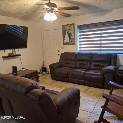 446 Calle Pinzon, Rio Rico, AZ 85648