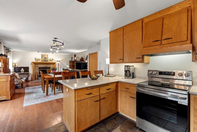 5099 Valley TRAIL, West Bend, WI 53095