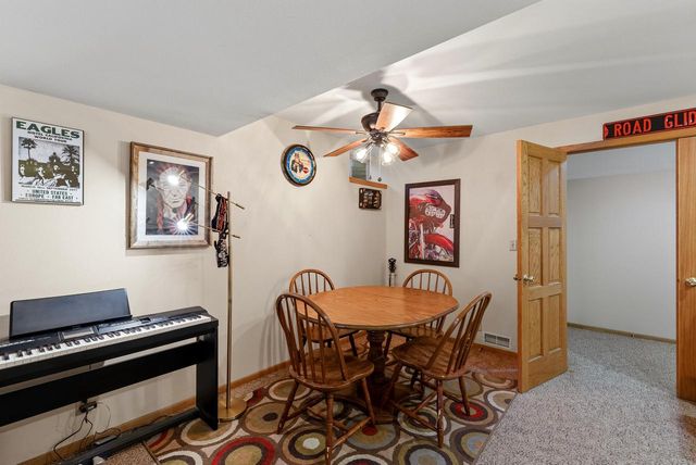 5099 Valley TRAIL, West Bend, WI 53095