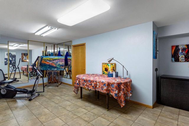 5099 Valley TRAIL, West Bend, WI 53095