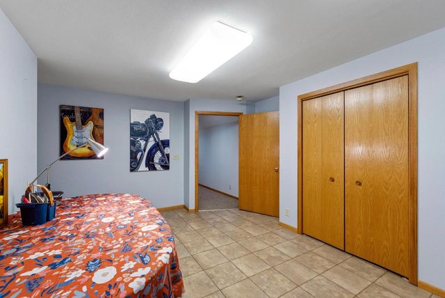 5099 Valley TRAIL, West Bend, WI 53095