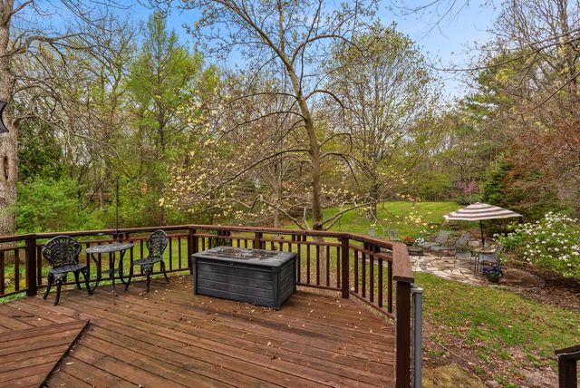 5099 Valley TRAIL, West Bend, WI 53095