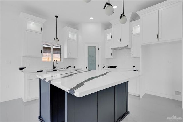 3433 E Kidd Avenue, Edinburg, TX 78542