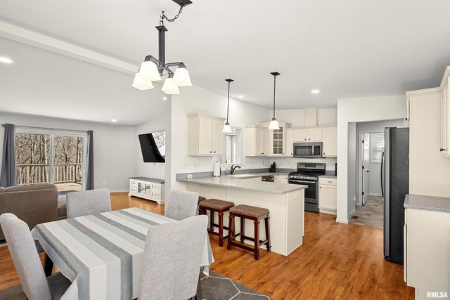 105 KAYLEA Court, East Peoria, IL 61611