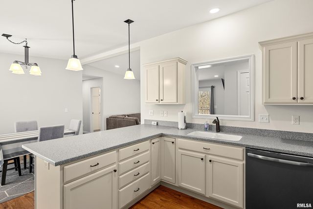 105 KAYLEA Court, East Peoria, IL 61611