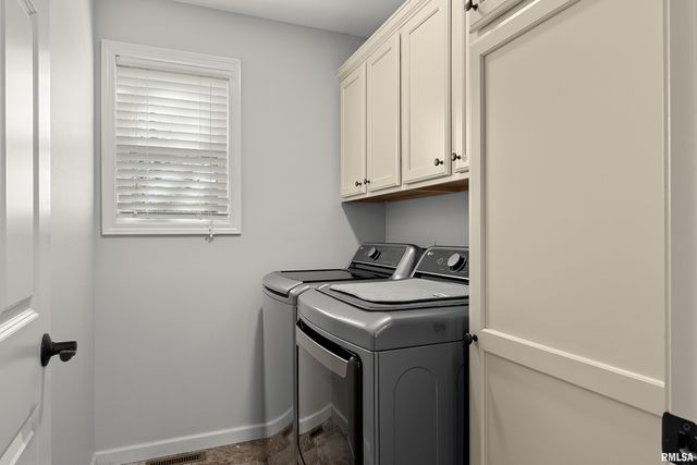 105 KAYLEA Court, East Peoria, IL 61611