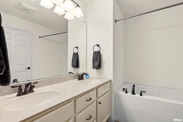 105 KAYLEA Court, East Peoria, IL 61611