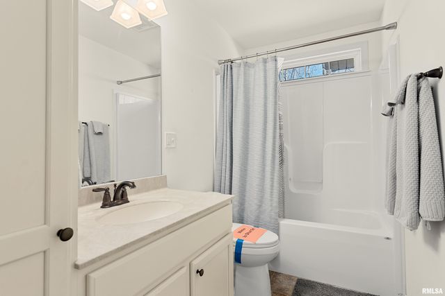 105 KAYLEA Court, East Peoria, IL 61611