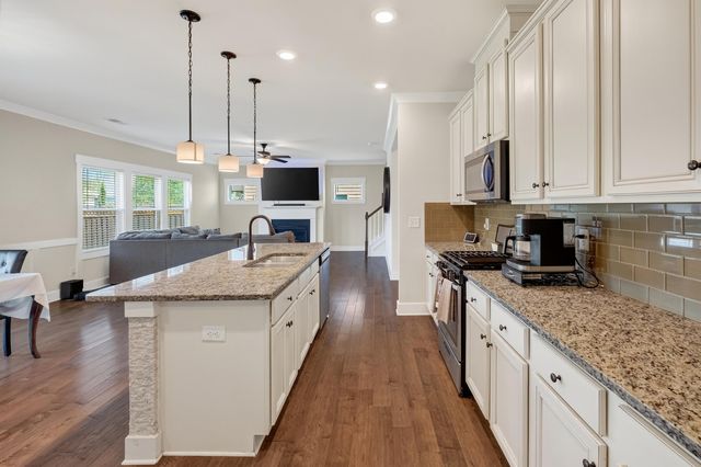 222 Delbourne Lane, Greer, SC 29651