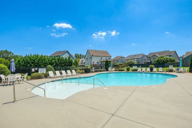 222 Delbourne Lane, Greer, SC 29651