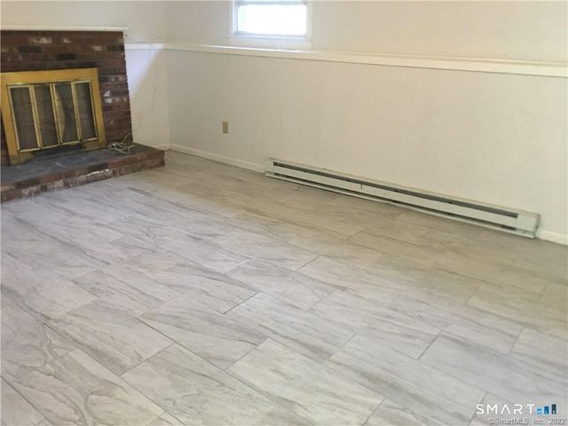 49 Costanzo Court, Hamden, CT 06518