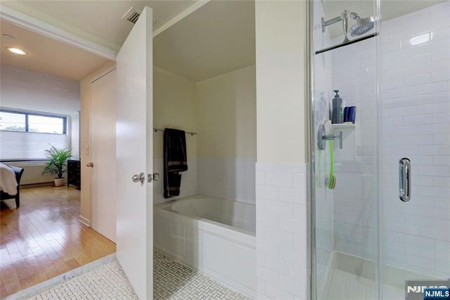 700 Grove Street 3Q, Jersey City, NJ 07310