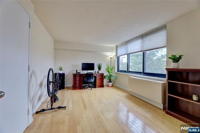 700 Grove Street 3Q, Jersey City, NJ 07310