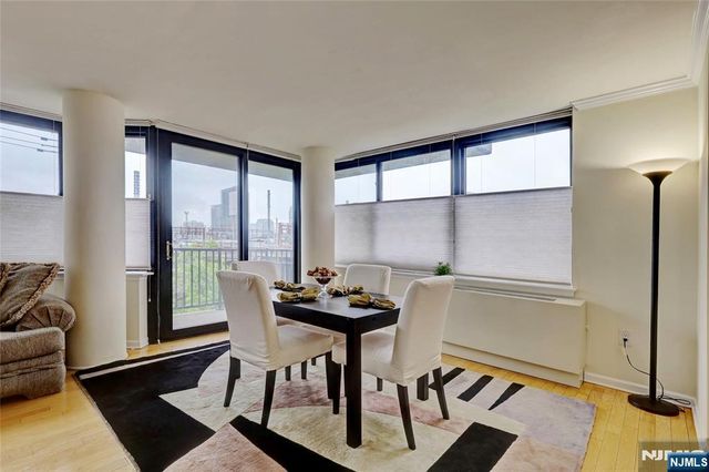 700 Grove Street 3Q, Jersey City, NJ 07310