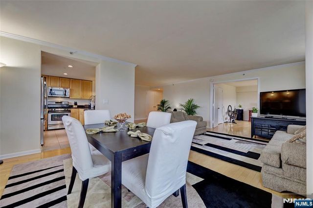 700 Grove Street 3Q, Jersey City, NJ 07310