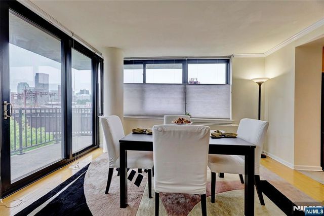 700 Grove Street 3Q, Jersey City, NJ 07310