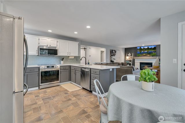 5620 Evergreen Loop SE, Auburn, WA 98092