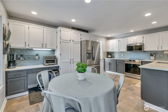5620 Evergreen Loop SE, Auburn, WA 98092