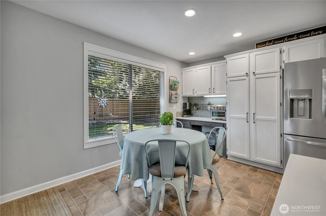 5620 Evergreen Loop SE, Auburn, WA 98092