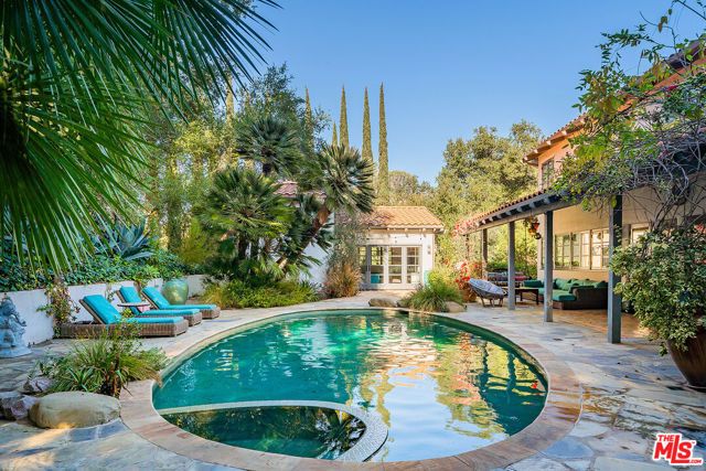 11670 Duque Drive, Los Angeles, CA 91604