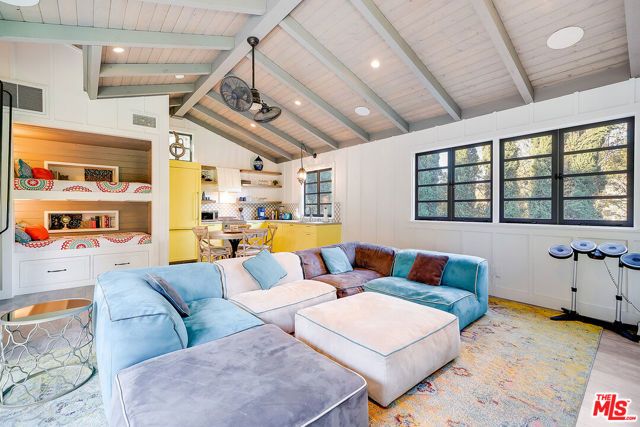 11670 Duque Drive, Los Angeles, CA 91604