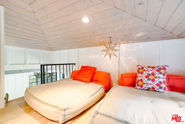 11670 Duque Drive, Los Angeles, CA 91604