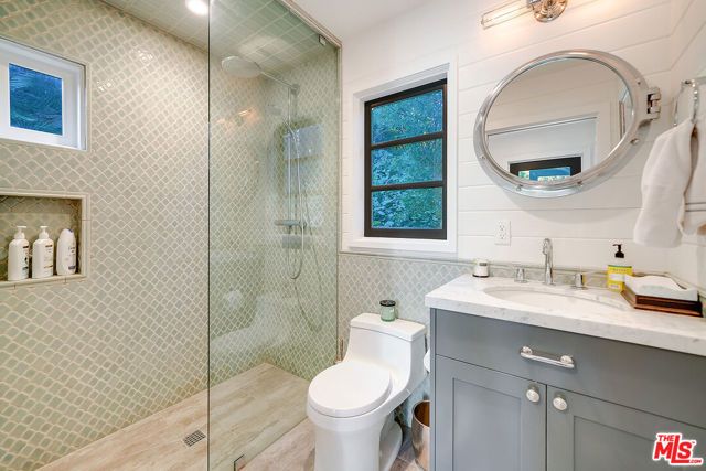 11670 Duque Drive, Los Angeles, CA 91604
