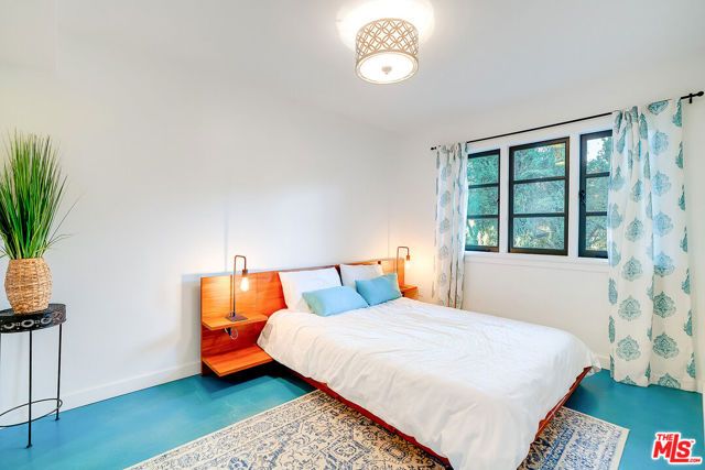 11670 Duque Drive, Los Angeles, CA 91604