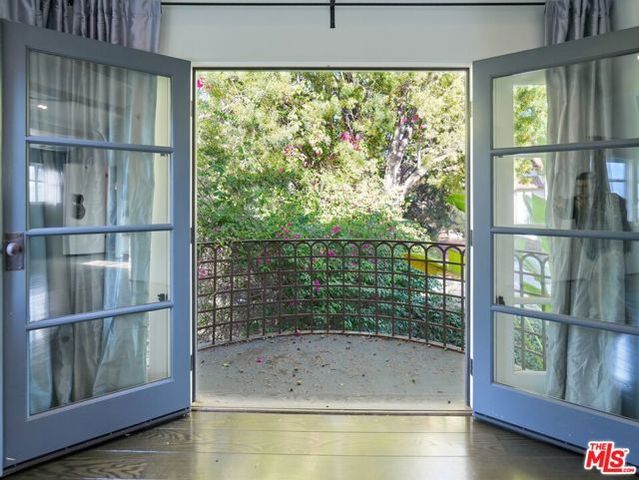 11670 Duque Drive, Los Angeles, CA 91604