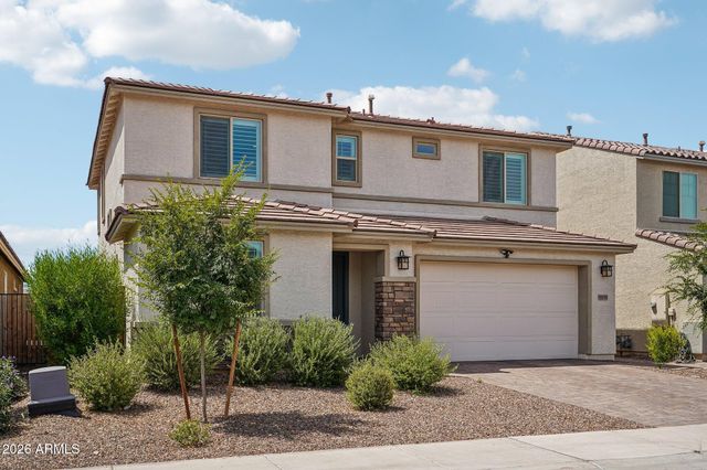 9019 W Denton Lane, Glendale, AZ 85305