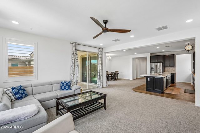 9019 W Denton Lane, Glendale, AZ 85305