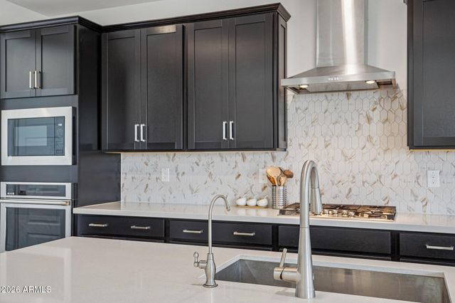 9019 W Denton Lane, Glendale, AZ 85305