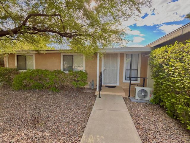 2055 Marni Court, Palm Springs, CA 92262