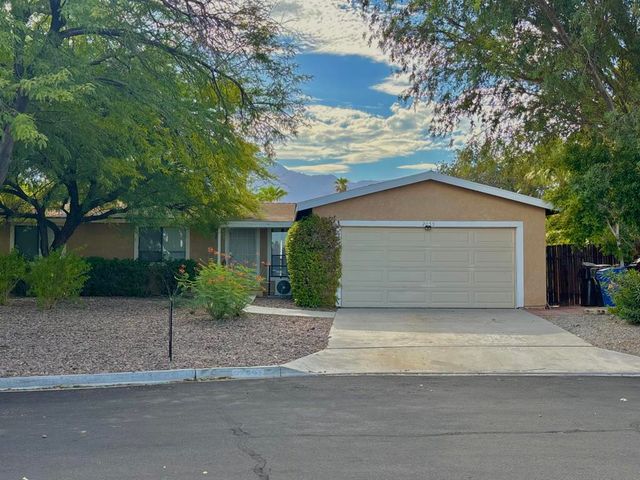 2055 Marni Court, Palm Springs, CA 92262