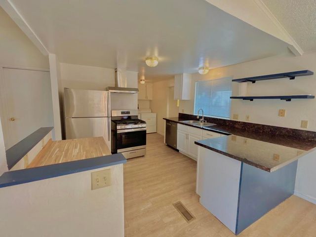 2055 Marni Court, Palm Springs, CA 92262